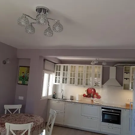 Apartment Moncada *